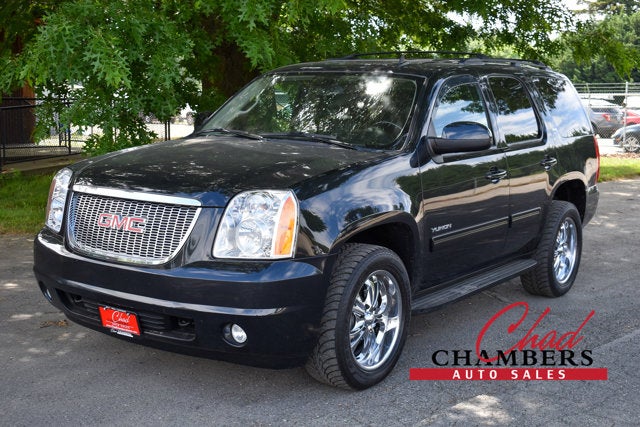 2011 GMC Yukon SLT in Black — front three-quarter view