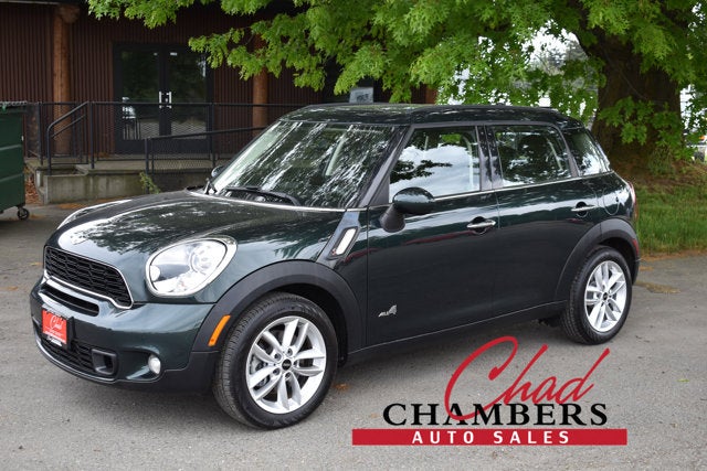 2012 MINI Cooper Countryman S in Green — front three-quarter view